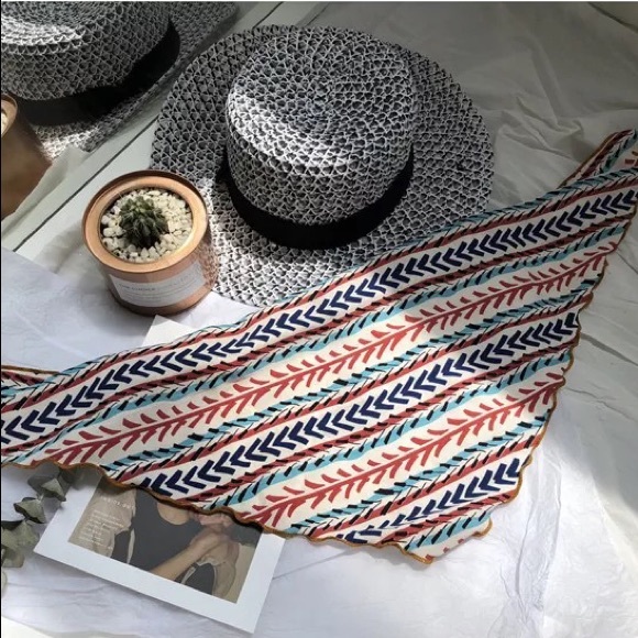 Restocked Multi-color Chic Triangle Bandana Scarf - Picture 4 of 5